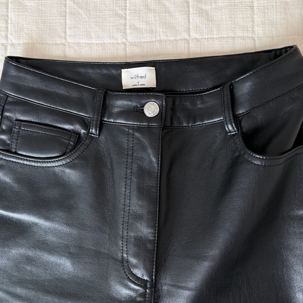 Aritzia Wilfred The Melina Ankle Pant